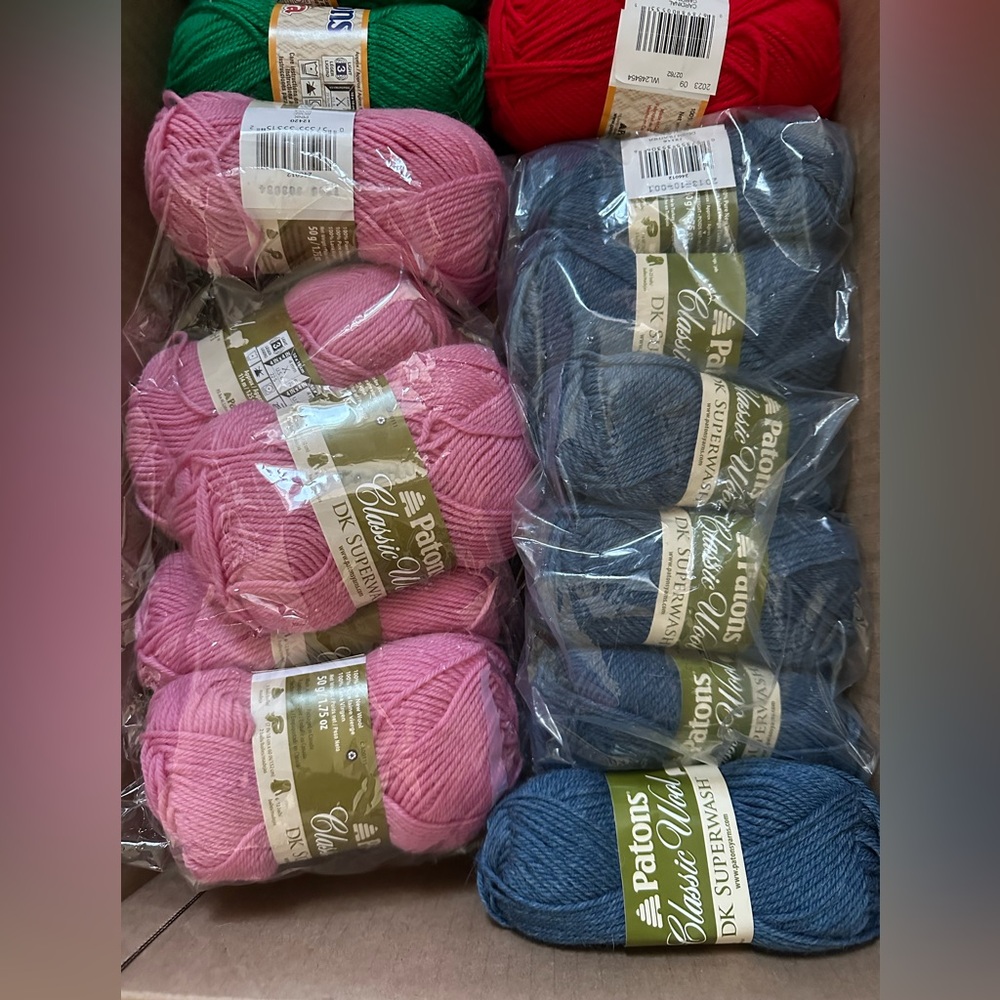 45 skeins of yarn, various colours NWT